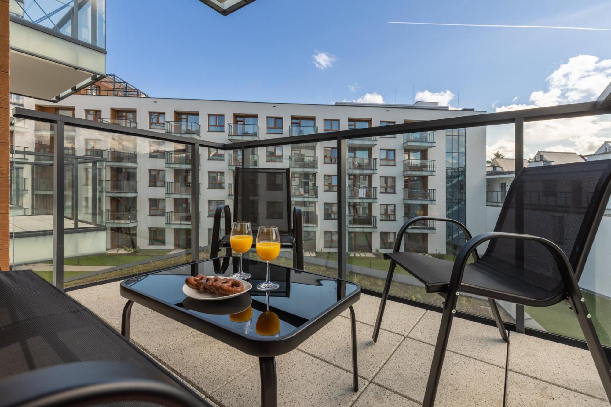 Sun & Beach Apartments Bel Mare With Parking By Noclegi Renters Miedzyzdroje Kültér fotó